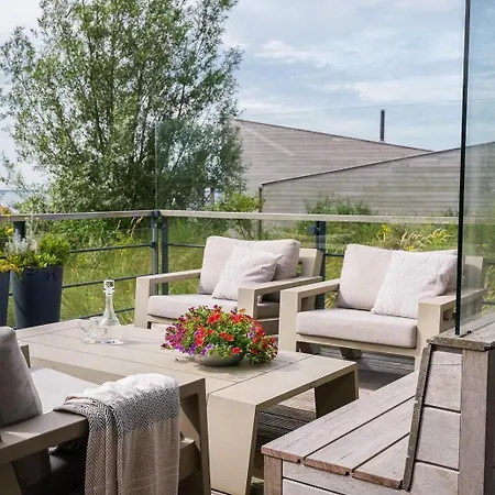 Villa 70 - Timber & Tide | Surrounded By Nature On The Waterfront *