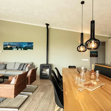 70 - Timber & Tide | Surrounded By Nature On The Waterfront Villa *