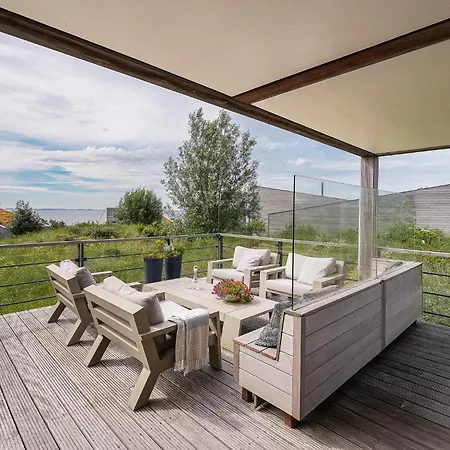 Villa 70 - Timber & Tide | Surrounded By Nature On The Waterfront