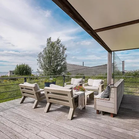 70 - Timber & Tide | Surrounded By Nature On The Waterfront